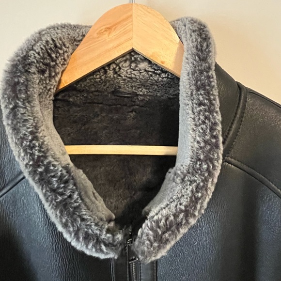 COPY - Men’s size 44 Overland Sheepskin Coat - Picture 10 of 13